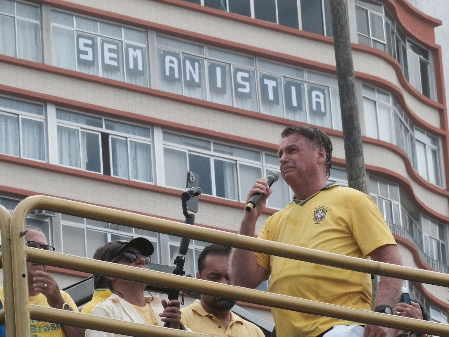 Coluna Plural (06/09): Sete de Setembro vira palco da disputa política