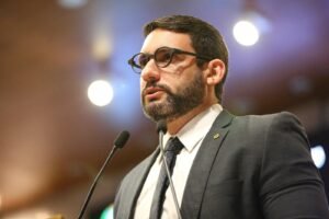 Romero Albuquerque propõe QR Code obrigatório em bebidas alcoólicas para combater adulteração