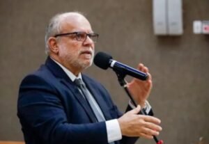 Deputado Waldemar Borges critica instalação de Painéis de LED em Fernando de Noronha