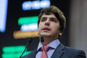 Antonio Coelho defende isenção de IPVA em Pernambuco e fala em sufocamento da economia