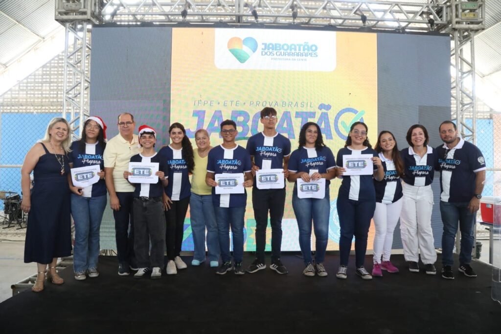 Jaboatão celebra alto índice de aprovação de alunos municipais em escolas técnicas com o programa “Prepara 2025”