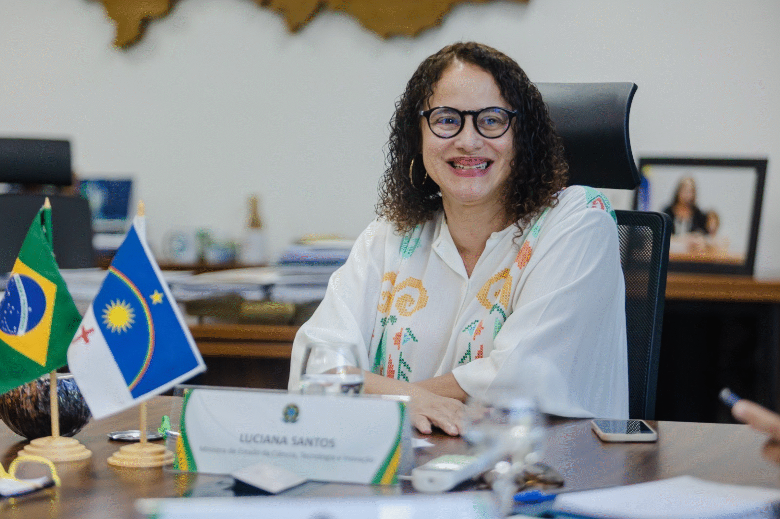 Ministra Luciana Santos celebra 60 anos em encontro especial na Casa Estação da Luz