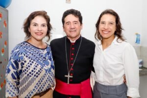 No Recife, Raquel Lyra prestigia a abertura da Campanha da Fraternidade 2026 durante celebração da Missa de Cinzas