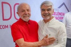 Ao lado de Lula, Humberto destaca fortalecimento da indústria farmacêutica em visita à fábrica da Aché