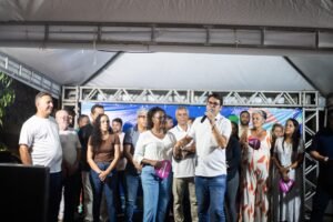 Em Camaragibe, Diego Cabral inaugura e entrega à população ruas dos Sociólogos e dos Médicos, no Timbi, totalmente pavimentadas ao custo de mais de R$ 2,6 milhões