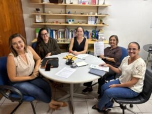 Amupe recebe visita da presidente da Astur para tratar de parcerias