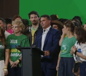 PL oficializa a candidatura de Flávio Bolsonaro à Presidência da República; vice continua indefinido