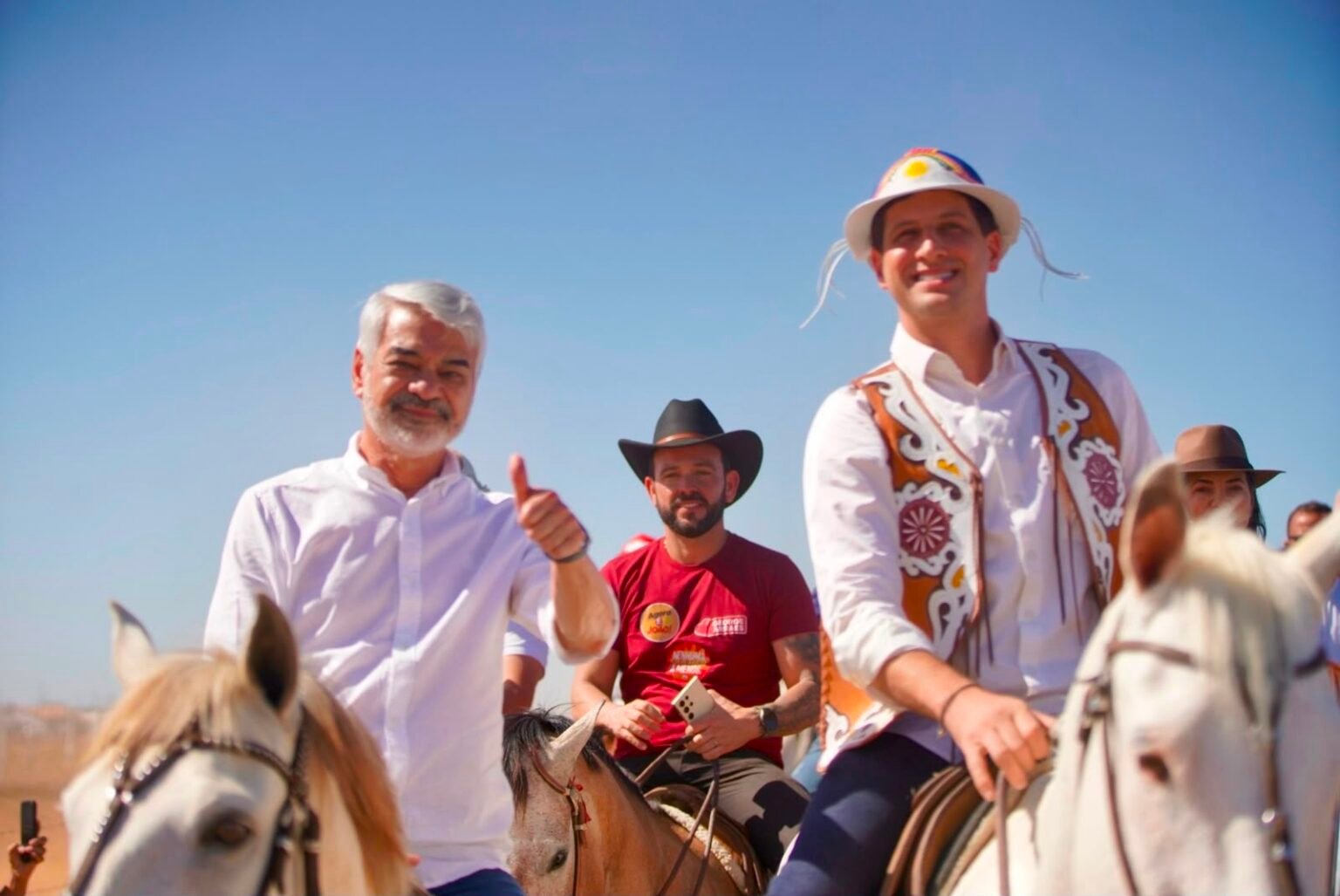 Humberto participa da Missa do Vaqueiro e enaltece tradição e resistência da cultura nordestina