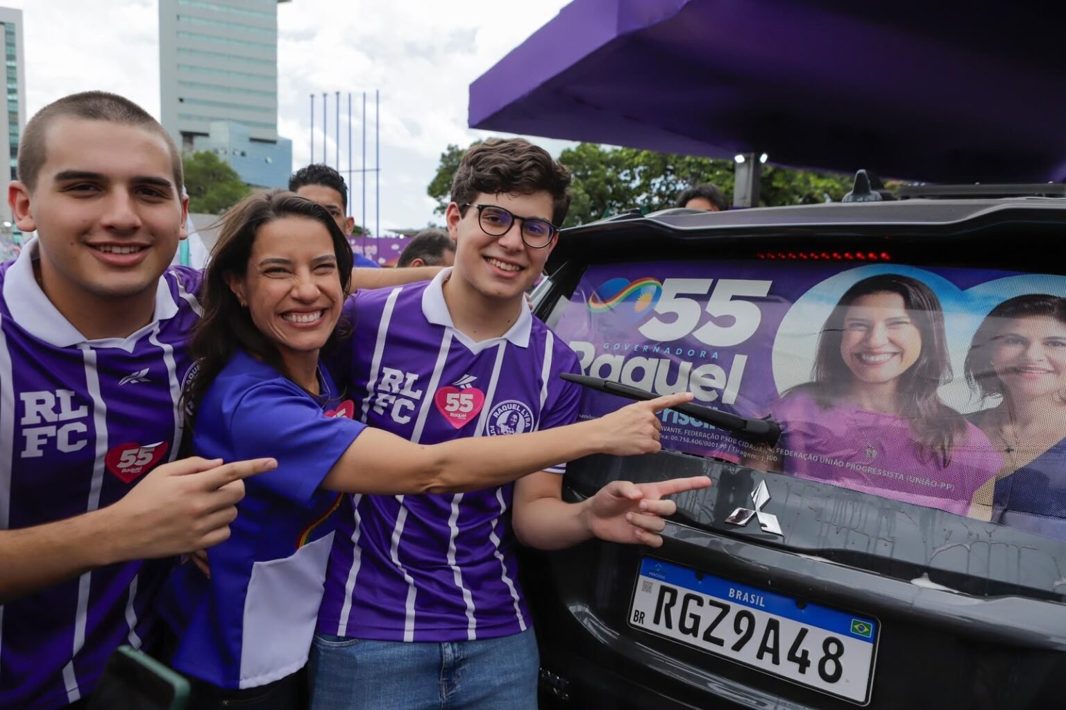Raquel arrasta multidão no Recife abrindo agenda do Litoral ao Sertão no primeiro dia da campanha eleitoral
