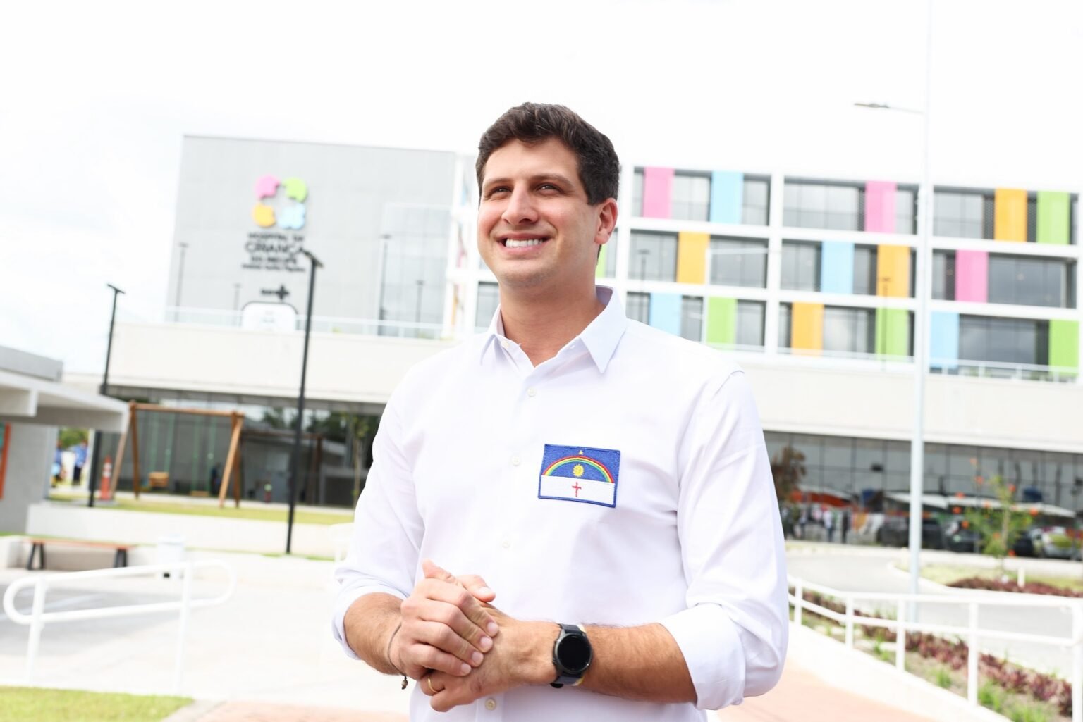 João Campos anuncia construção do maior Hospital Público do Nordeste e outras três unidades hospitalares