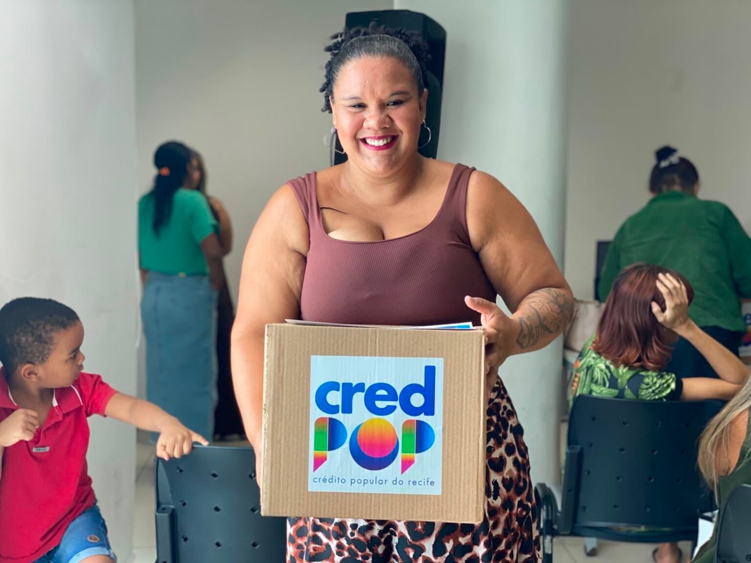 Prefeitura do Recife lança Kit Profissional para Cabeleireiros e Barbeiros com crédito facilitado pelo CredPOP