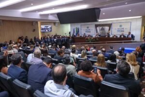 Alepe entrega Medalha Joaquim Nabuco a personalidades que prestaram serviços ao Estado