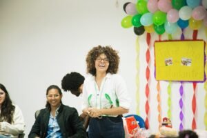 Ste defende expansão de cursinhos populares e políticas que ampliem oportunidades para a juventude