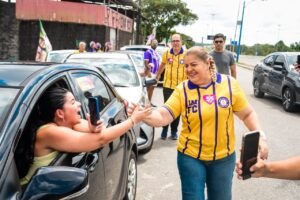 Carreata de Andréa Medeiros pelos Curados tem apoio e ruas cheias