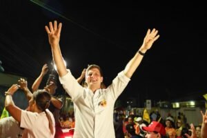 Em Carpina, João Campos promete destravar obras e ampliar investimentos