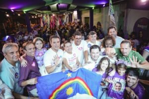 Eduardo da Fonte acompanha abertura de comitê de João de Nadegi no Recife